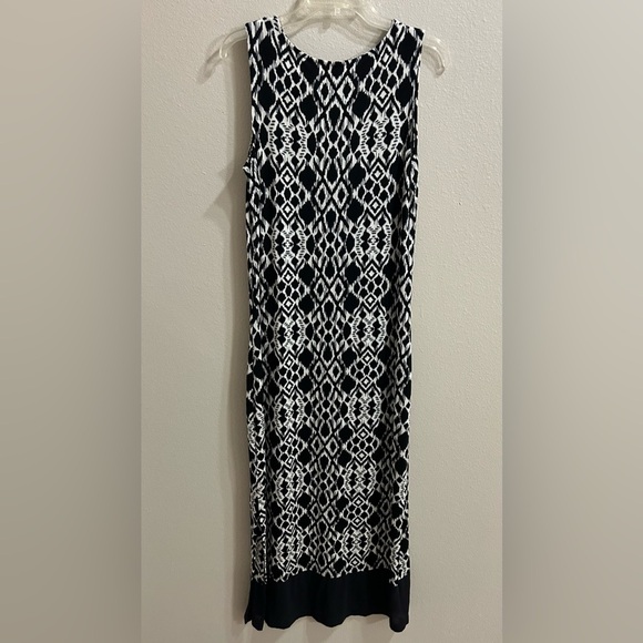 Chicos Travelers Maxi Dress Size 1 (Medium) Neutral Ikat Print Stretchy Classy - Picture 2 of 5